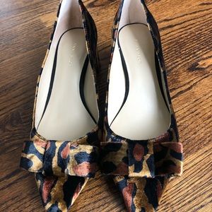 Ann Taylor Velvet Leopard Heels sz 6.5
